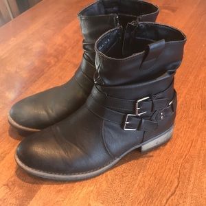 Ladies short boots size 9